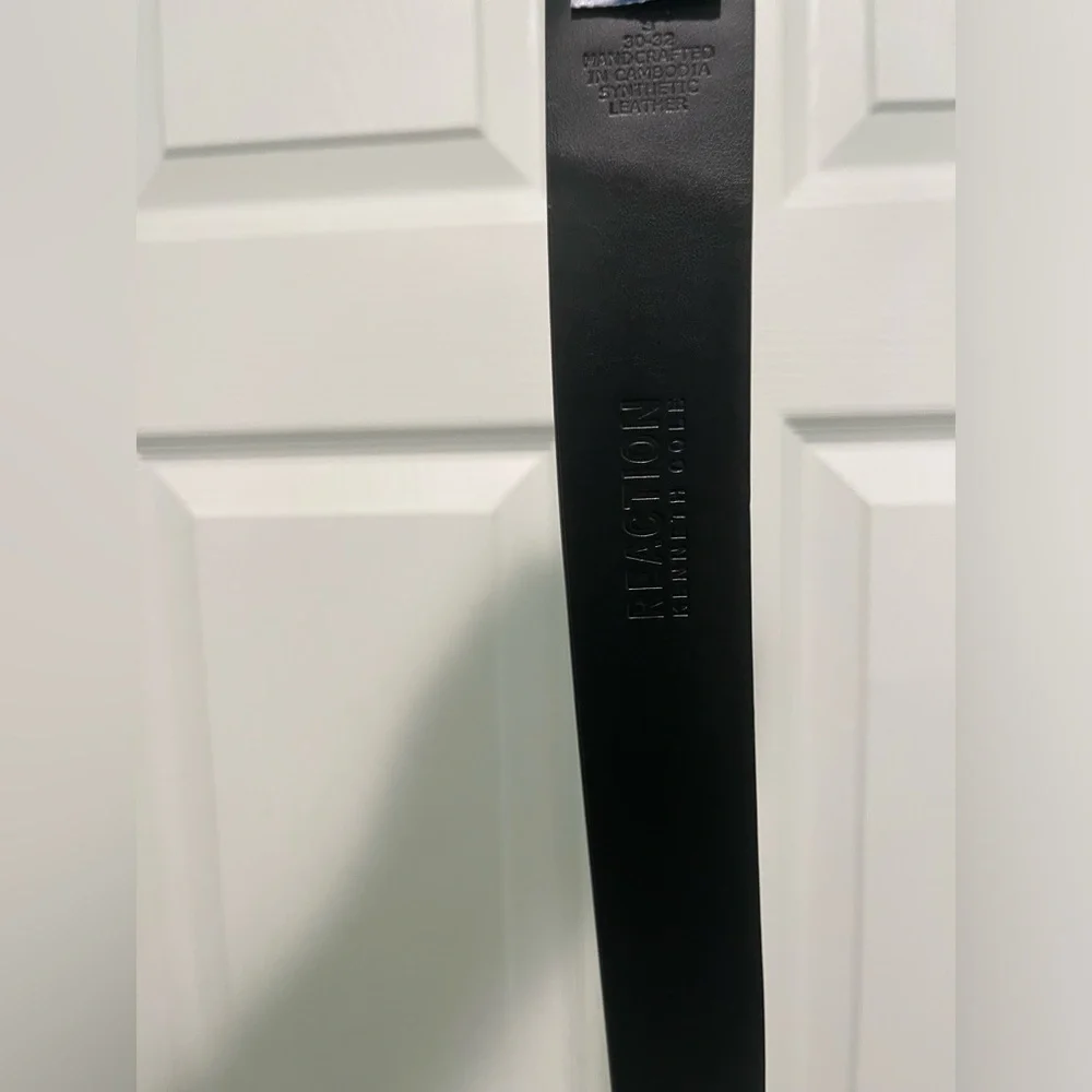 Kenneth Cole Reaction size small